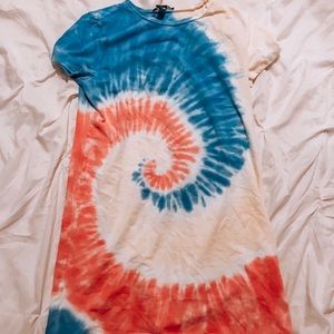 Tie-dye tee-shirt dress